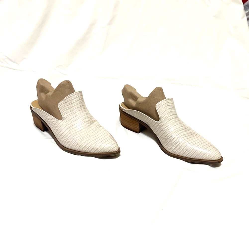 Chinese Laundry Cream Mules Block Heel Pointed Toe 9